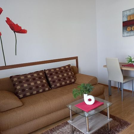 Apartmani Braut Kornic Exterior photo