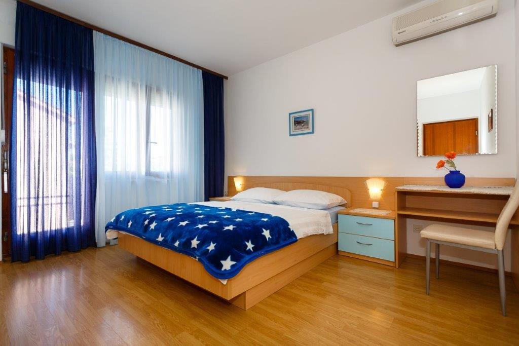 Apartmani Braut Kornic Exterior photo