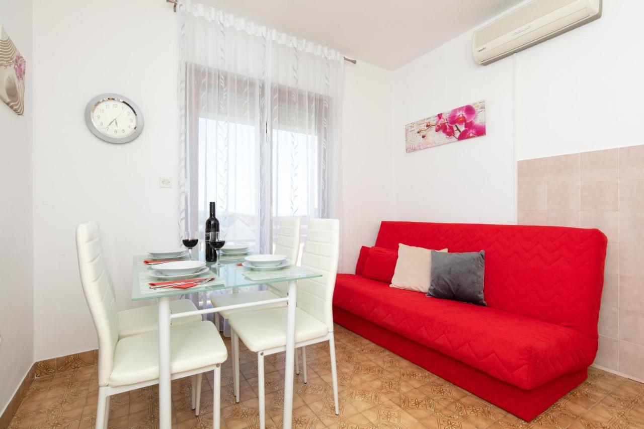 Apartmani Braut Kornic Exterior photo