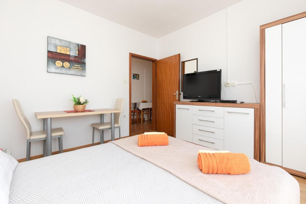 Apartmani Braut Kornic Exterior photo