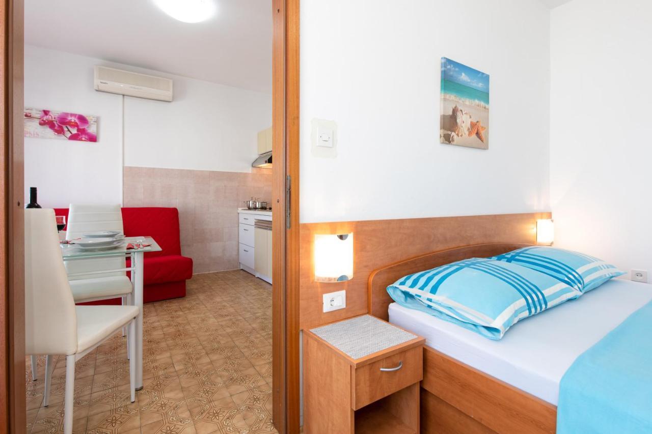 Apartmani Braut Kornic Exterior photo